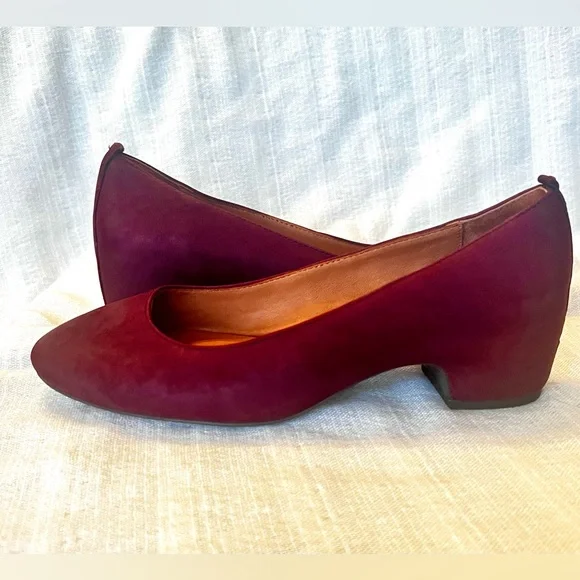 Gentle Souls Deep Red Women's Flats - Picture 1 of 10
